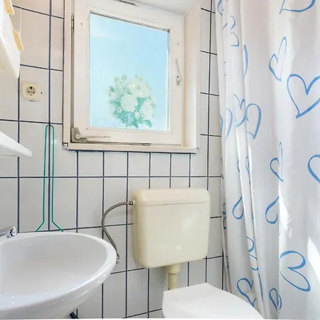 Family Friendly With A Swimming Pool Sumpetar, Omis - 21633 Apartment *