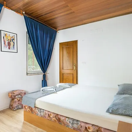 Family Friendly With A Swimming Pool Sumpetar, Omis - 21633 Sumpetar