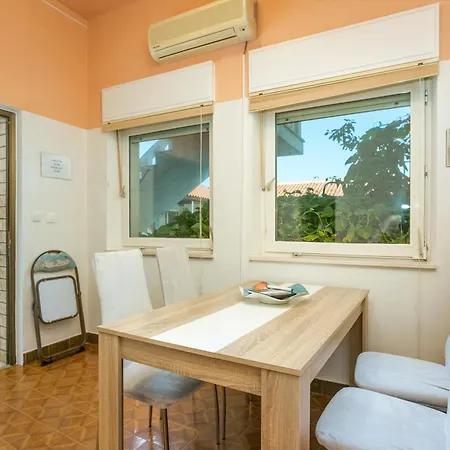 Family Friendly With A Swimming Pool Sumpetar, Omis - 21633 Apartment *