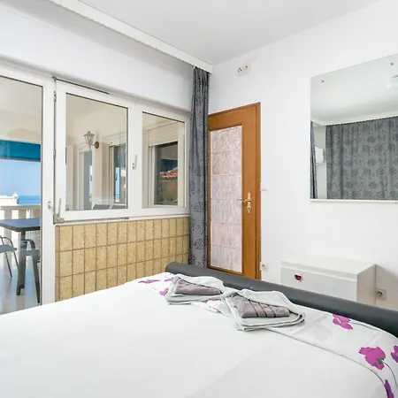 Family Friendly With A Swimming Pool Sumpetar, Omis - 21633 Sumpetar